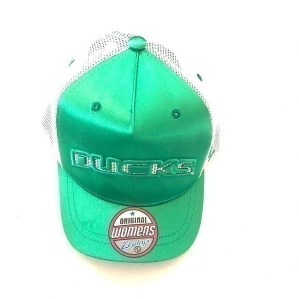 NWT Zephyr Oregon Glitz Women's Hat Adjustable